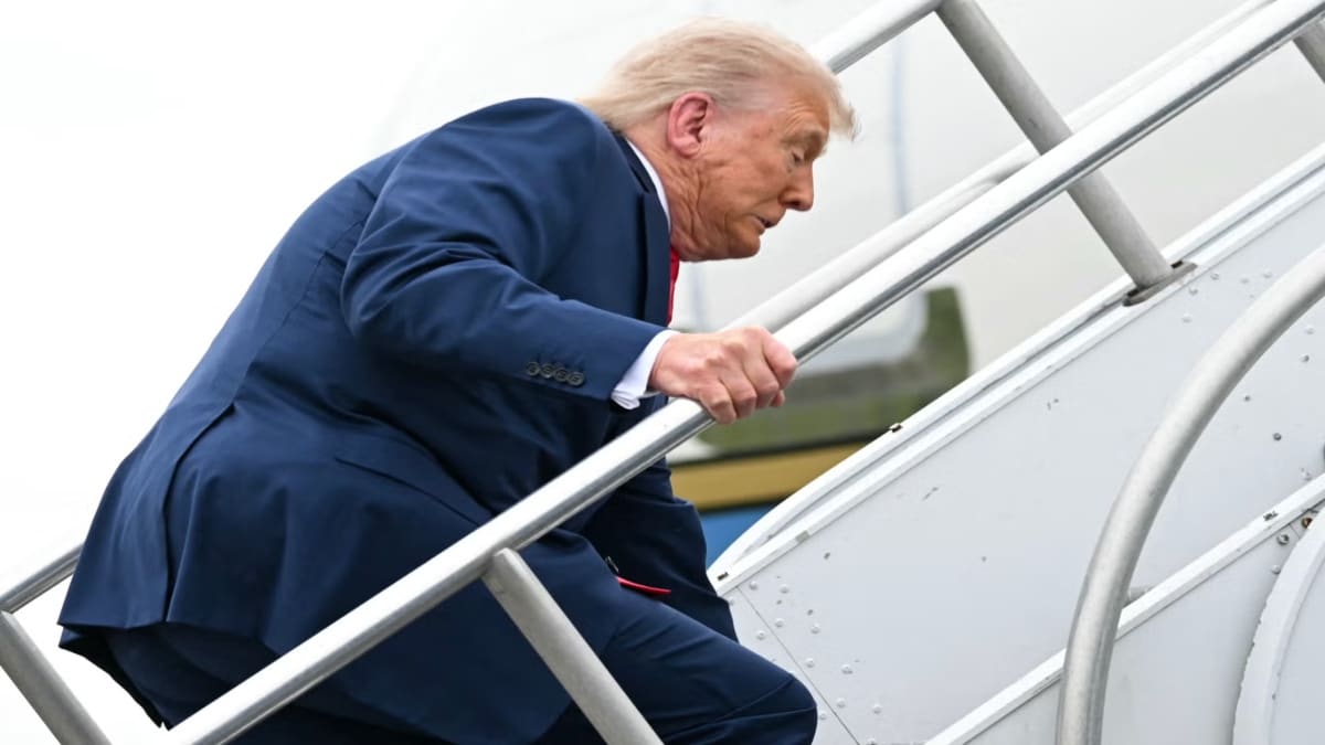 Biden 2.0? Trump, Rubio stumble while boarding Air Force One, netizens react – Firstpost