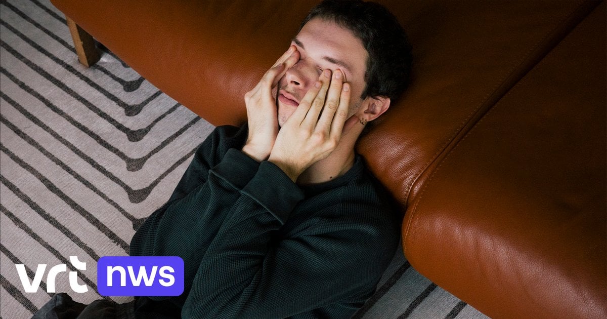 Number of young workers who stay at home with depression or burnout increased significantly