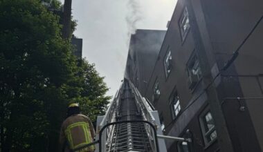 Crews battle 2-alarm fire at former Howard Johnson hotel in Vancouver - BC