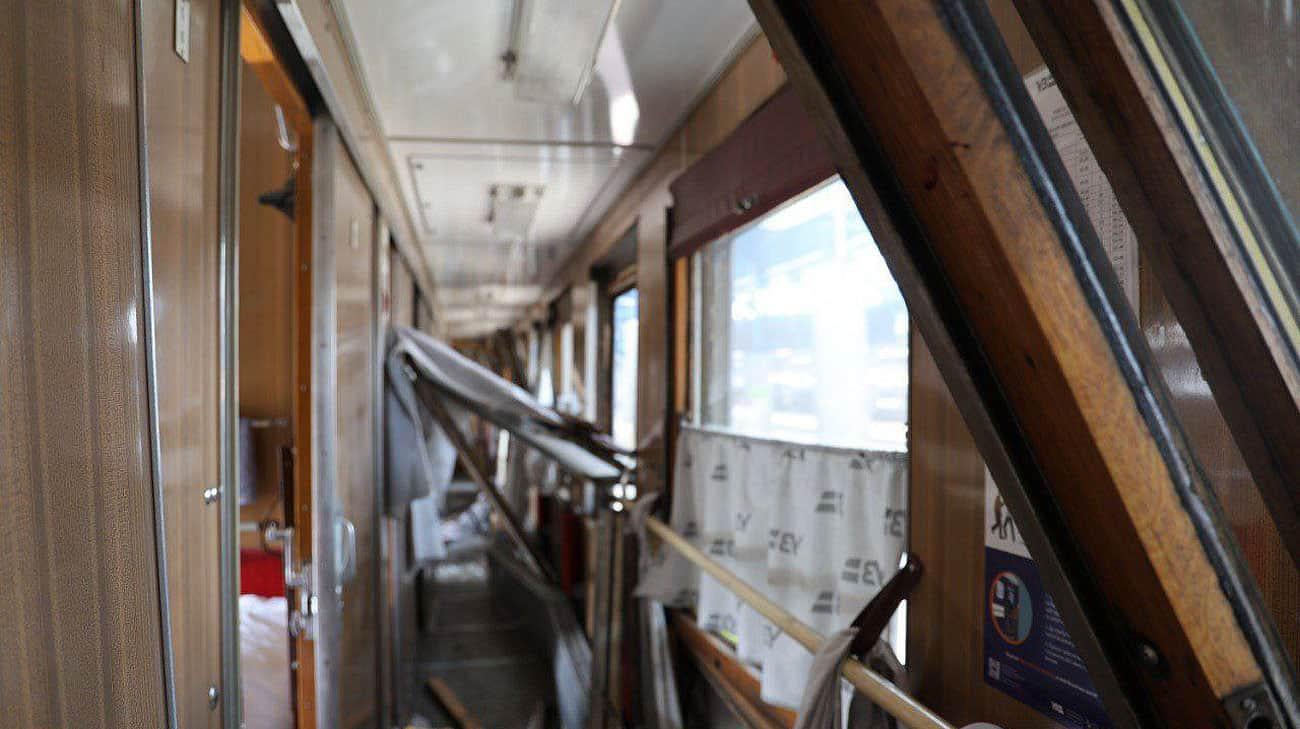 Eighteen people killed in Russian strike on Dnipro on 24 June. : "Dnipro is in mourning today [25 June], having lost 18 residents due to the enemy attack. And Samar, where the aggressor killed two people”, Serhii Lysak, Head of Dnipropetrovsk Oblast Military Administration wrote.