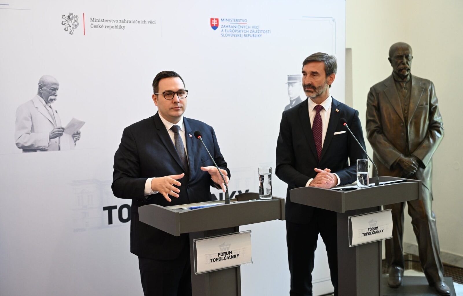 Visegrad divided: Czech and Slovak ministers vow dialogue despite Ukraine rift 