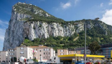 UK and Spain agree Gibraltar deal with Eurostar-style border checks