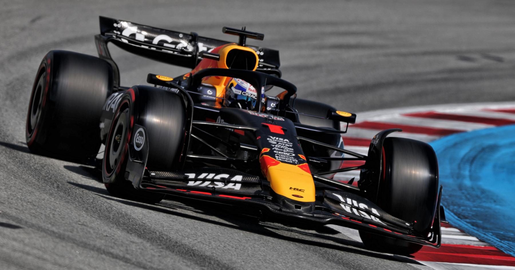 Red Bull adviseert 'scheidsrechter' FIA: "Doorspelen of teruggeven?"