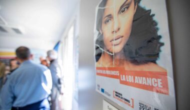 Elles sont venues déposer plainte et les policiers ont abusé d’elles