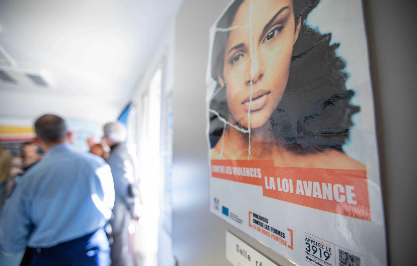 Elles sont venues déposer plainte et les policiers ont abusé d’elles
