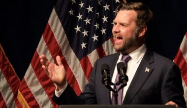 JD Vance Flips Middle Finger in Bizarre ‘Pink-Haired People’ Jibe at GOP Dinner