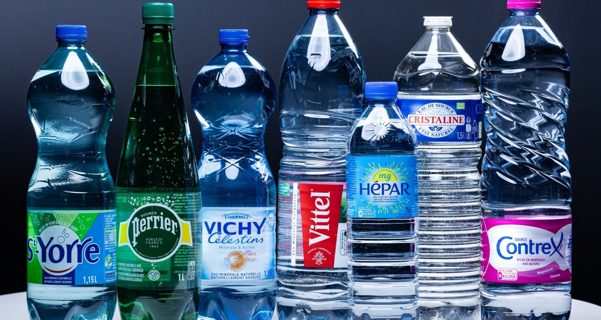 Eau minérale, eau de source ou eau du robinet: quel est le meilleur choix?