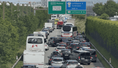 Det er nok ikke så godt en idé at afholde Broløb over Øresundsbroen, samtidig med at folk skal hjem fra Folkemødet på Bornholm...