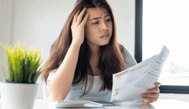 8 everyday money habits that quietly keep middle class people broke – VegOut