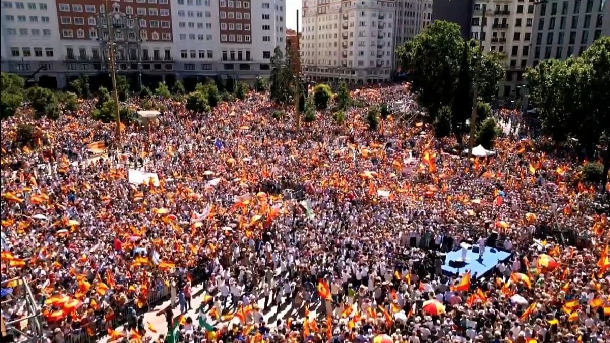 Manifestation anti-gouvernementale à Madrid : l'opposition réclame de nouvelles élections