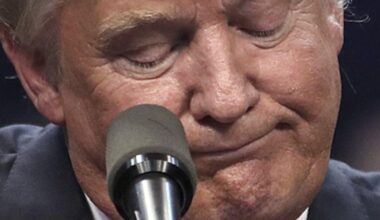 'He is cracking': Analyst claims evangelicals are pushing Trump over the edge