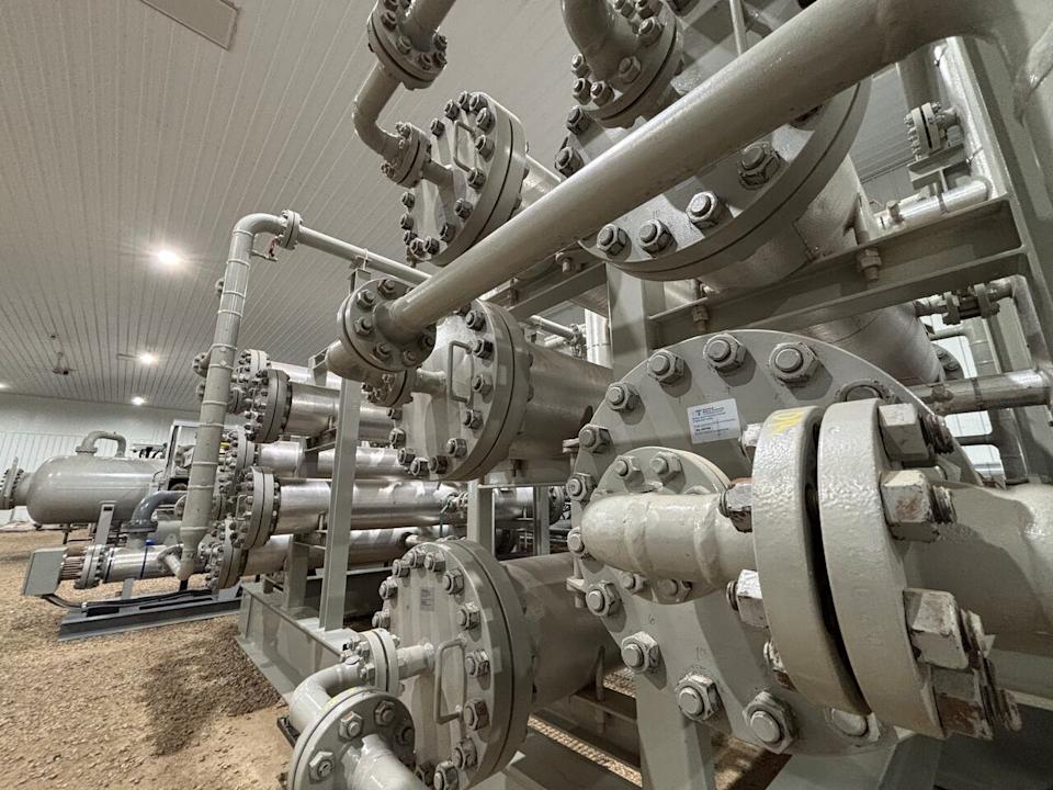 Inside the purification plant, a maze of pipes, vessels and valves removes water, nitrogen and other substances to leave behind pure helium gas.
