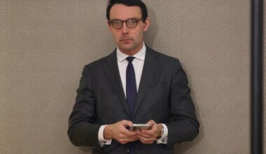 Le RN a demandé à ses députés de quitter tous les groupes Facebook racistes