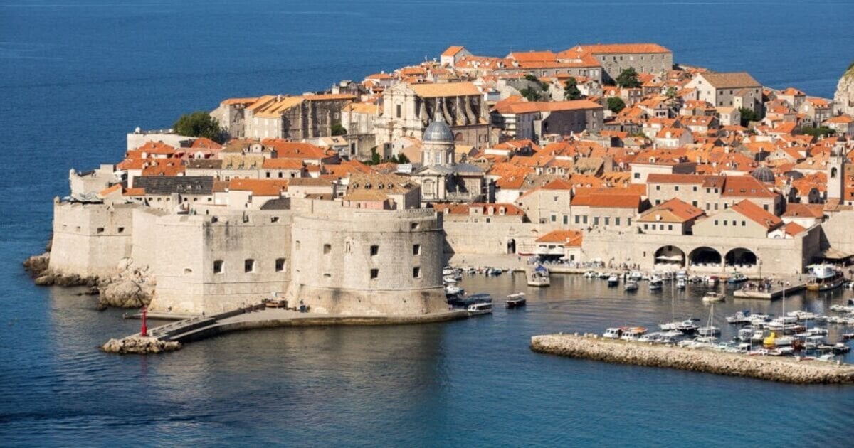 Crisis in Croatia as Italian and German tourists abandon country