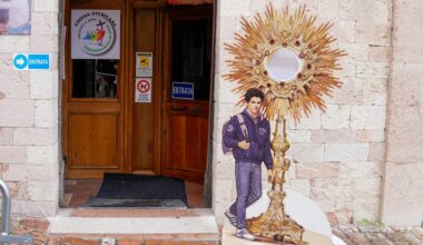 Pope sets consistory to consider declaring eight new saints - Vatican