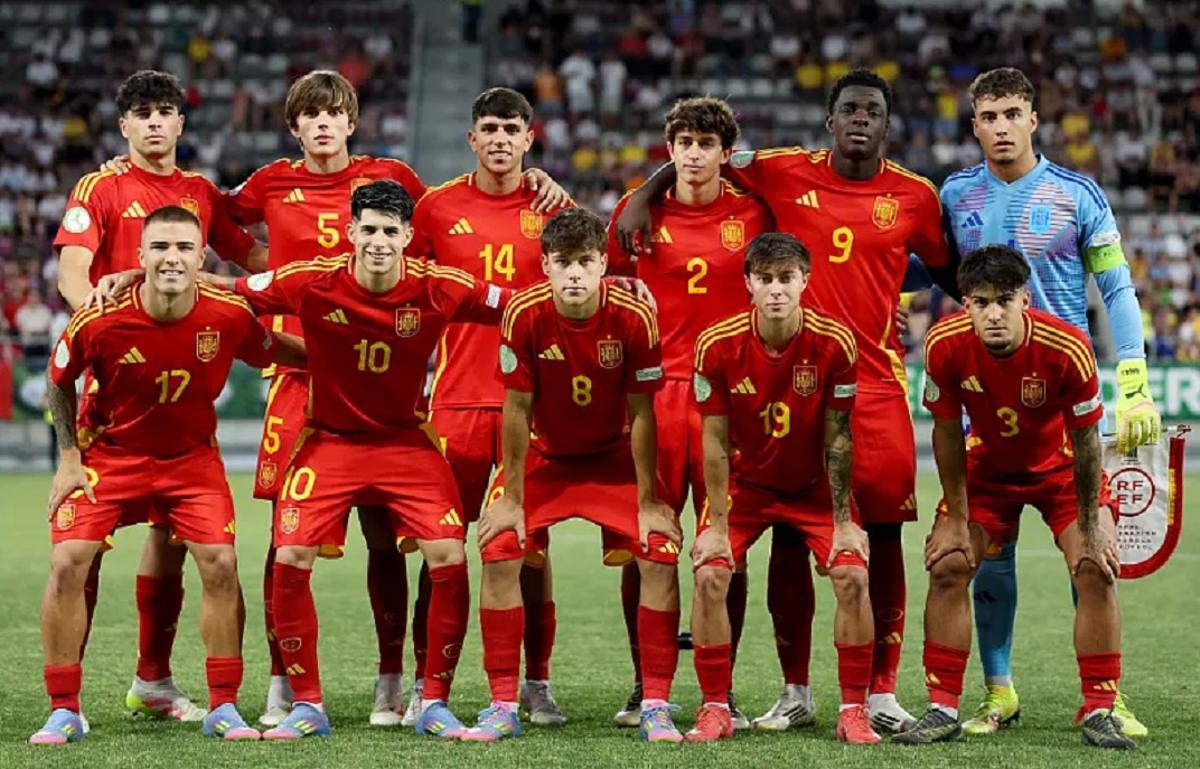 Izan Merino jugó el partido completo en la final frente a Países Bajos.
