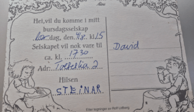 Does anyone recognise the details on this birthday party invitation?