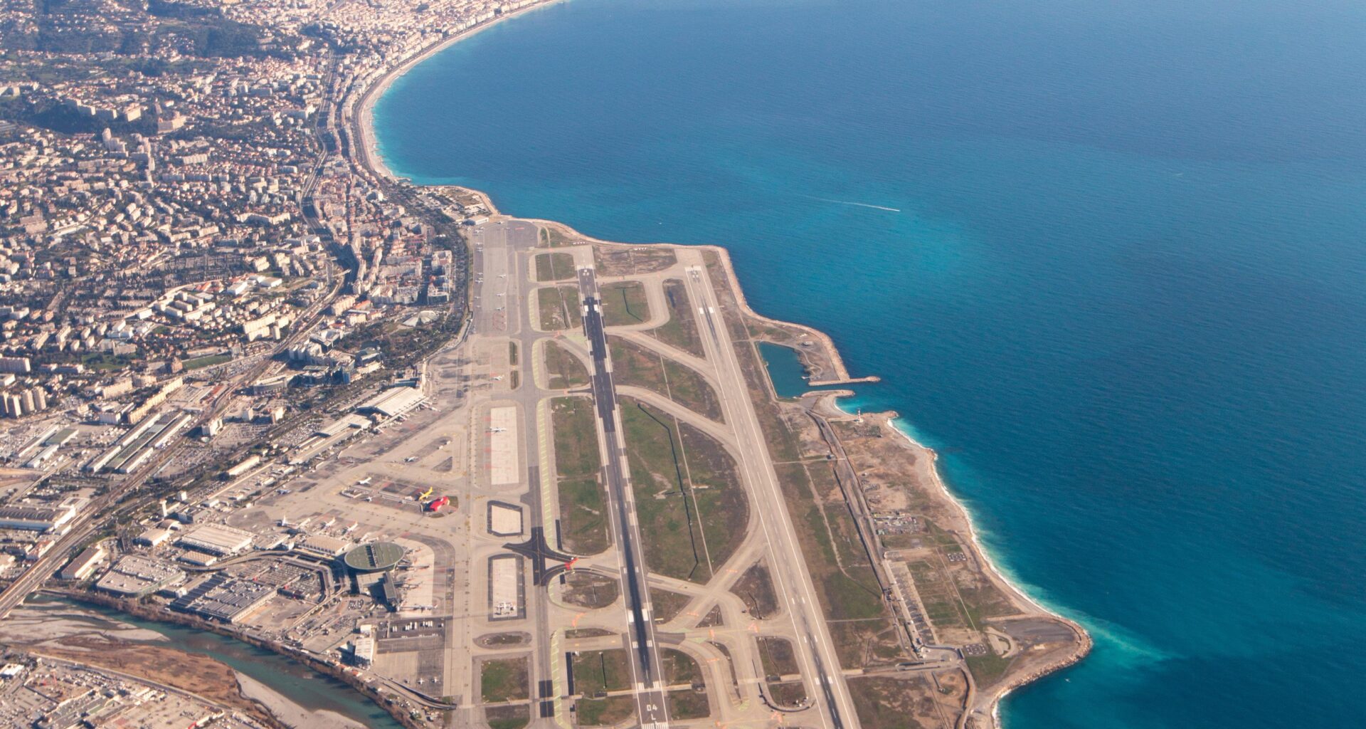 L’aeroporto di Nizza sulle ali dell’ampliamento: “Il nostro bacino? Inizia dall’Italia”