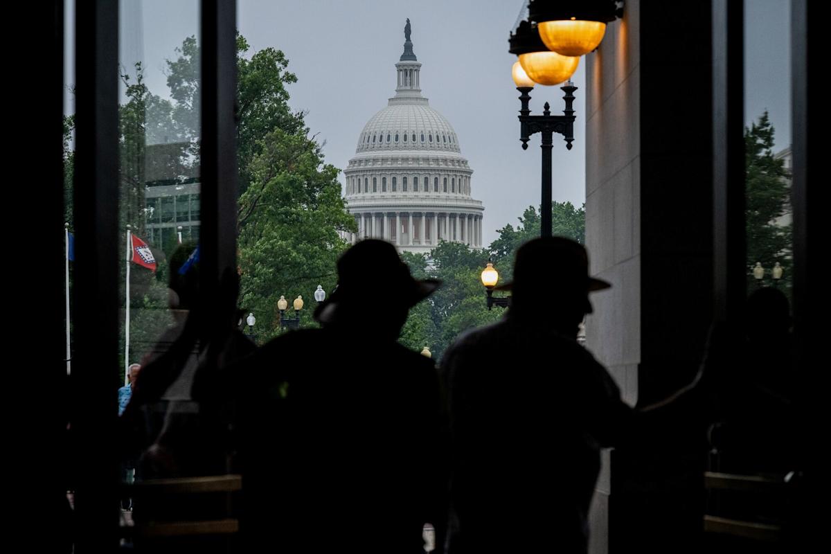 Senate tweaks Trump tax bill in bid to court Republican holdouts