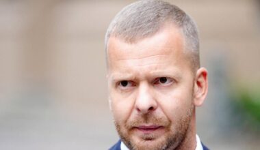 Valsts drošības dienests aizturējis partijas «Stabilitātei!» līderi Rosļikovu — LSM
