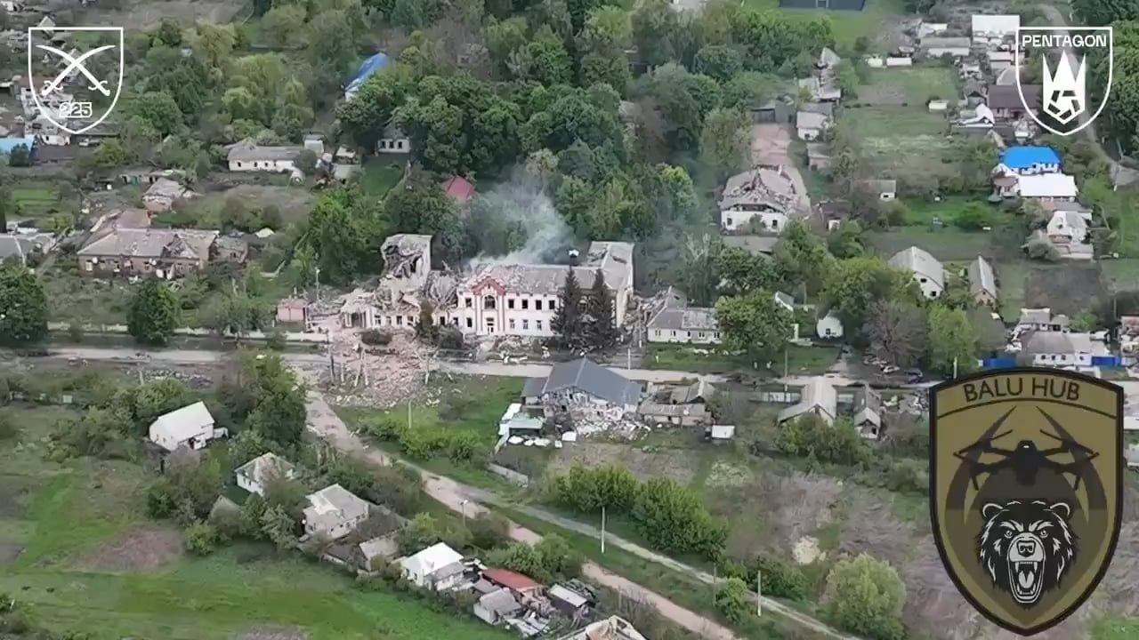 Drone footage of a Ukrainian fighter jet launching a French AASM Hammer precision-guided bomb on a Russian base in Tyotkino, Kursk Oblast.