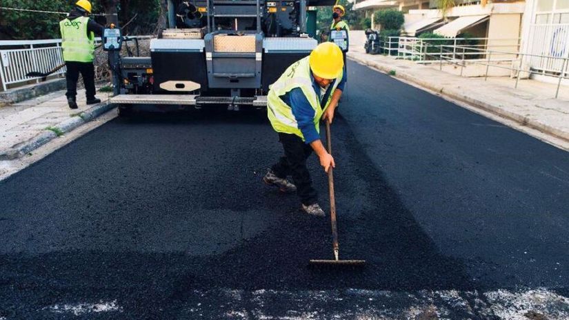 Asfaltovanie Dunajskej prinieslo do Starého Mesta obrovské kolóny - Regióny - Správy