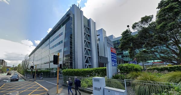 Brown outlines Budget 2025 infrastructure spend at Auckland hospitals