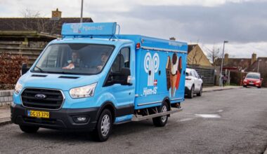 Biljagt i København: Is-tyv flygter fra betjente i stjålet Hjem-is-bil