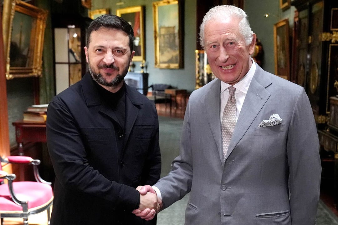 King Charles Meets Ukraine's President Zelenskyy at Windsor Castle Following Russian Attack on Kyiv | 📷: Getty