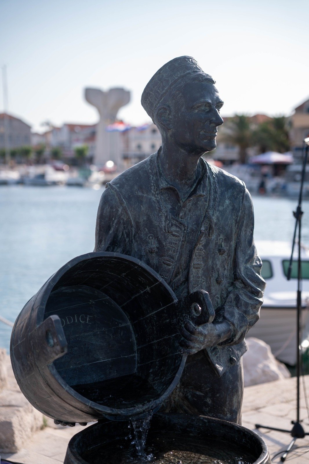 Dalmatia’s most most devoted romantic gets bronze tribute in Vodice