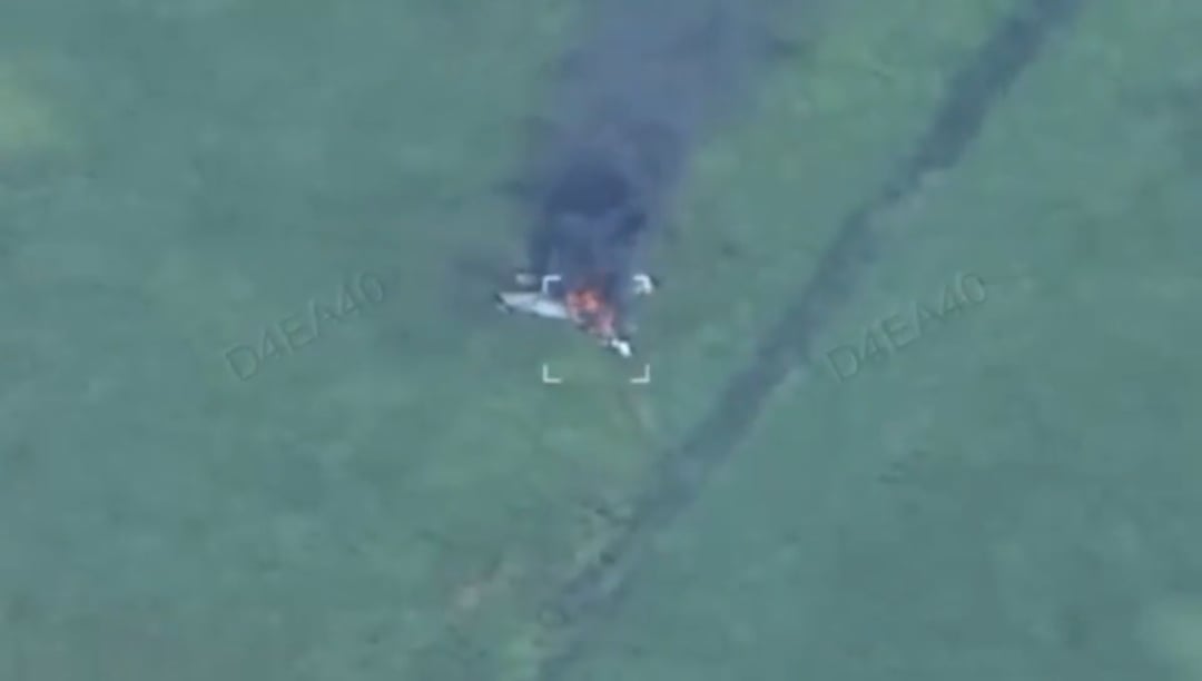 Ukrainian Special Forces release the first footage of a downed Russian Su-35 fighter jet.