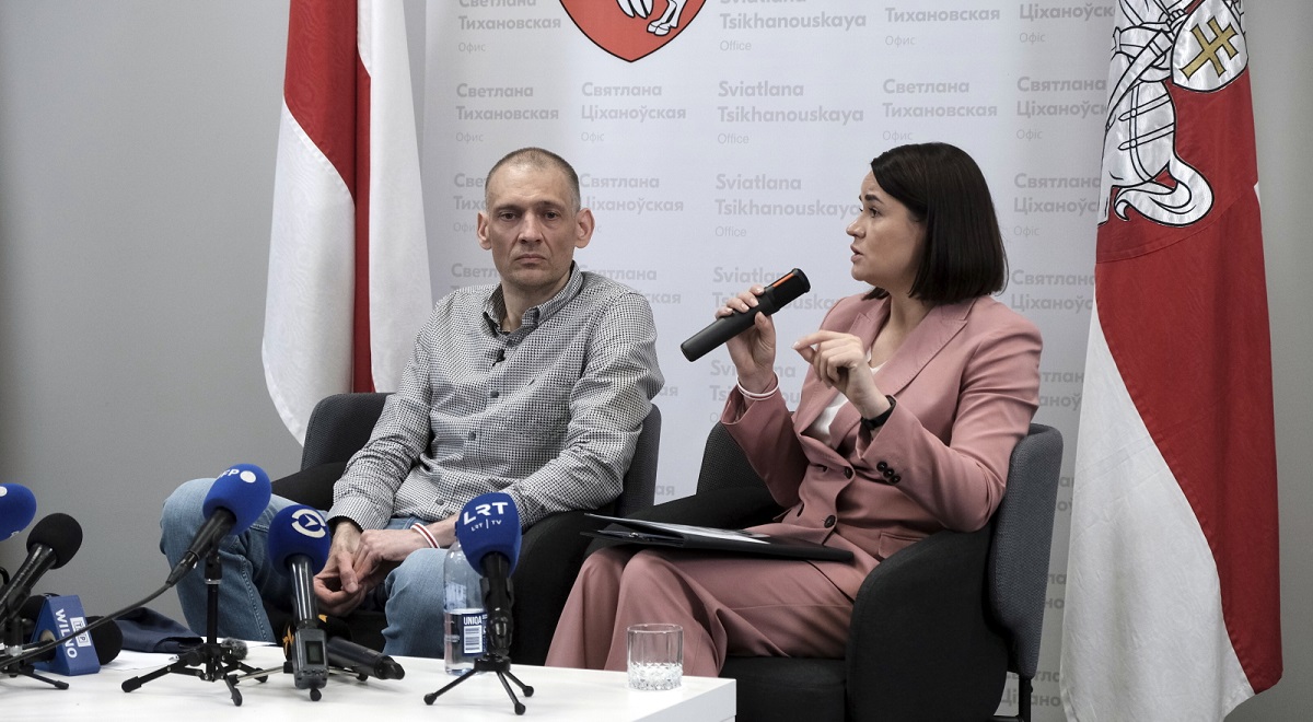 Siarhei Tsikhanouski and Sviatlana Tsikhanouskaya attend a press conference in Vilnius, Lithuania, on Sunday, June 22, 2025.