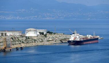 Hungarian oil companies MVM and MOL receive first joint Azeri crude shipment