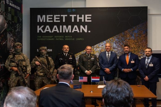 Oshkosh KAAIMAN DXPV signing ceremony. Image: @Oshkosh Netherlands to Procure 150 Expeditionary Patrol Vehicles from Oshkosh