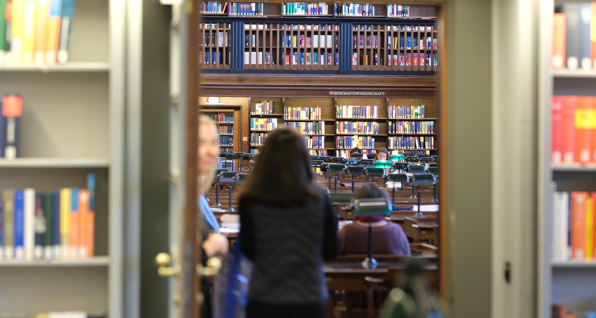Blick in den Lesesaal der Deutschen Nationalbibliothek.