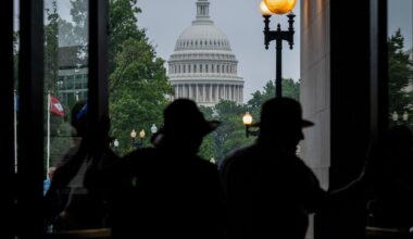 Trump Dispatches Vance to Hill to Secure GOP Votes for Tax