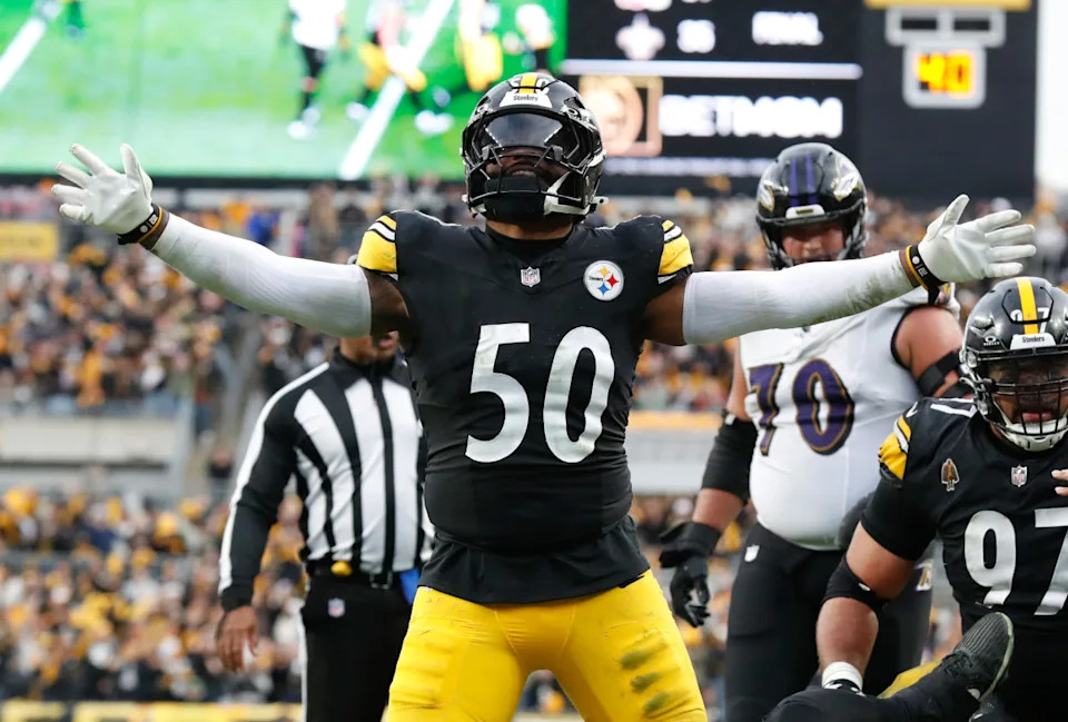 New Las Vegas Raiders LB Elandon Roberts (50).Charles LeClaire-Imagn Images