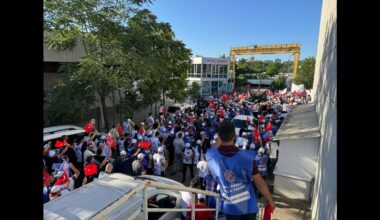600,000 public sector workers in Turkey oppose contract imposing wage cuts