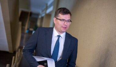 Lithuania may need to borrow up to EUR 2bn for defence next year – Conservative leader