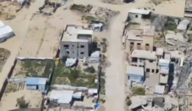 Hamas fireteam tries to sneak up on Israeli infantry, is followed by a drone that kills them