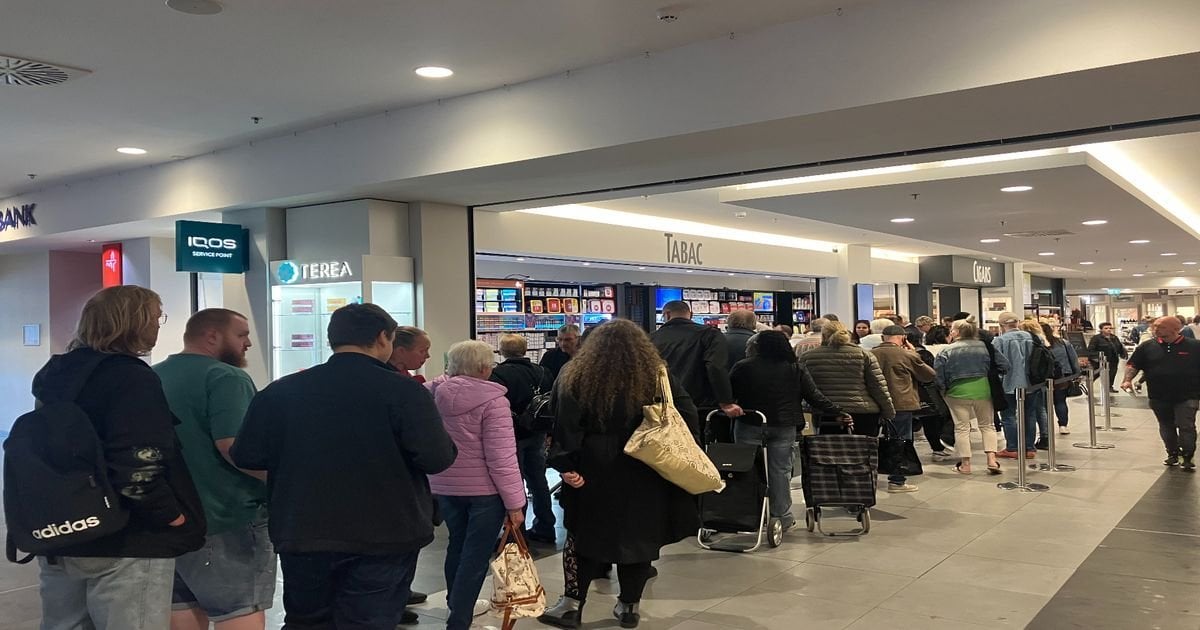 {RIJNMOND} Op en neer met de bus naar Luxemburg in trek bij rokers: "Ik bespaar meer dan €700,-"