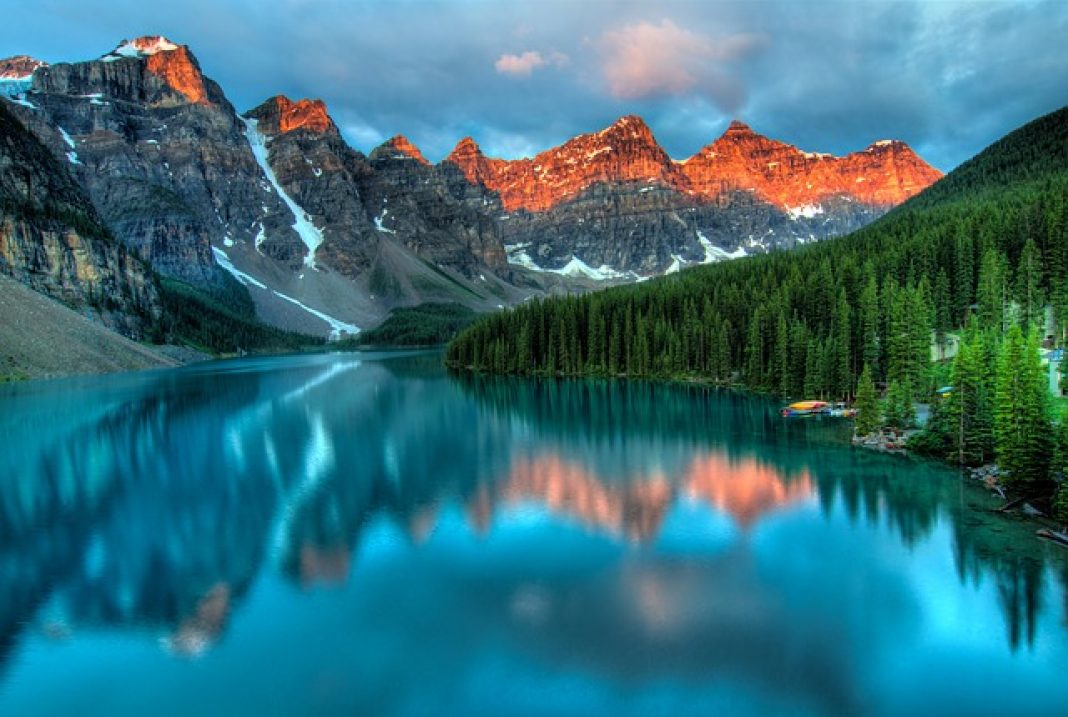 US trade war to benefit Canada domestic tourism by billions
