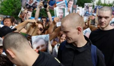 Russia and Ukraine carry out prisoner exchange