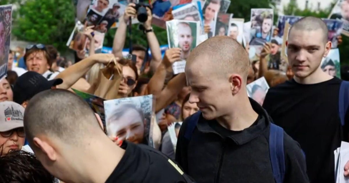 Russia and Ukraine carry out prisoner exchange