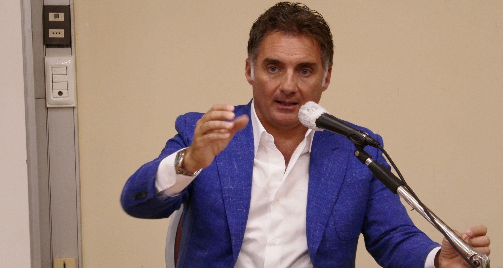 “Le forze politiche facciano fronte comune per evitare il tracollo”