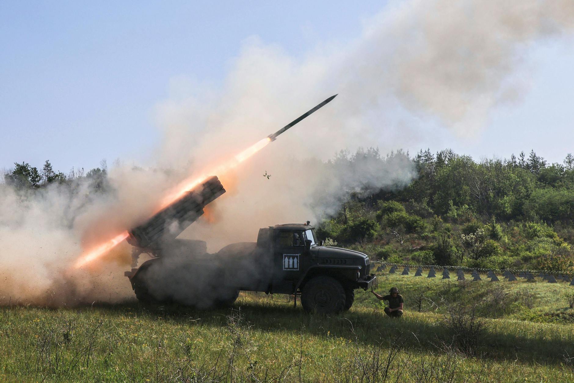 Ukrainischer Beschuss auf russische Stellungen in der Region Donezk
