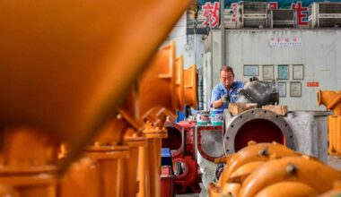 China manufacturing shrinks in June despite trade war respite