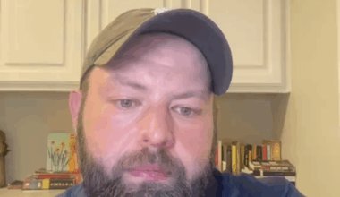 Wow. This is Robert Arnold. #FlagsUp🇺🇸