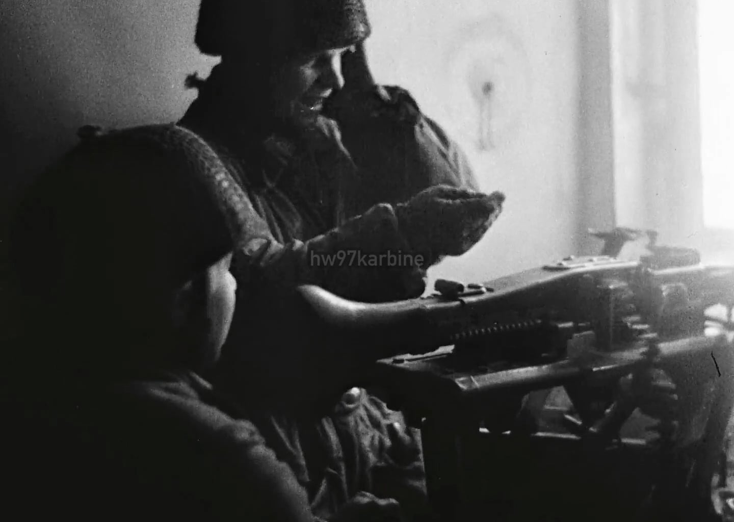 20 rounds per second in a confined space is a little loud for a Fallschirmjäger MG 42 assistant gunner at Monte Cassino in early 1944