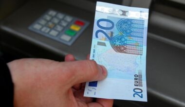 With card payments on the rise, could France ditch cash to fight crime?
